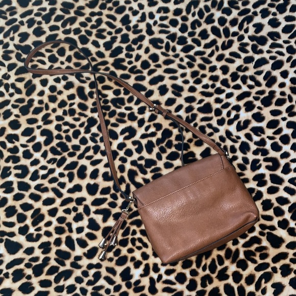 •LC LAUREN CONRAD•CAMEL WITH GOLD  TASSEL & TRIM CROSSBODY PURSE EUC - Picture 3 of 12